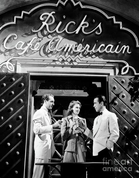 Rick's Café Americain, 1942 .
